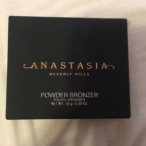 Anastasia Beverly Hills Bronzer